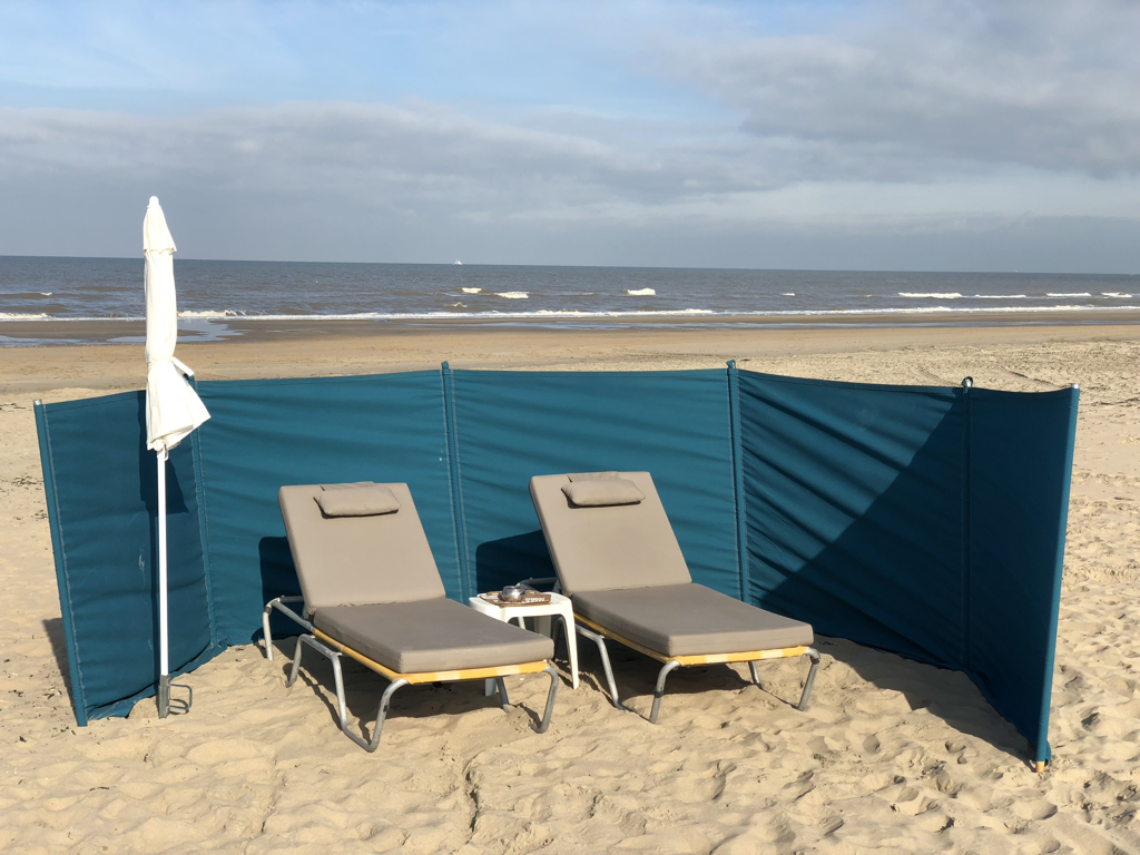 Resistent Consequent schudden Loungeset | Strandstoelen verhuur in Noordwijk
